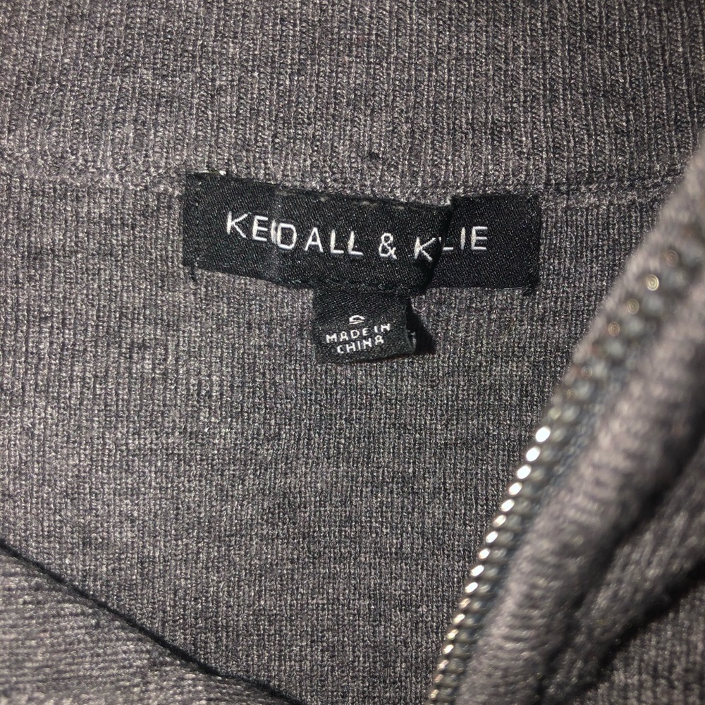 Kendall & Kylie Cropped 1/4 Zip Sweater - Picture 4 of 4